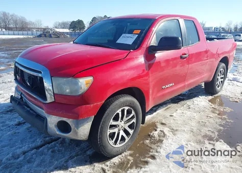 2011 Toyota Tundra Grade 4.6L V8 z USA, uszkodzony, nr VIN 5TFRM5F14BX025583